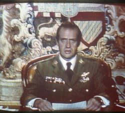 Su Majestad el Rey Don Juan Carlos durante la emisión de su mensaje a la nación, difundido por radio y televisión, durante la noche del 23 de febrero 